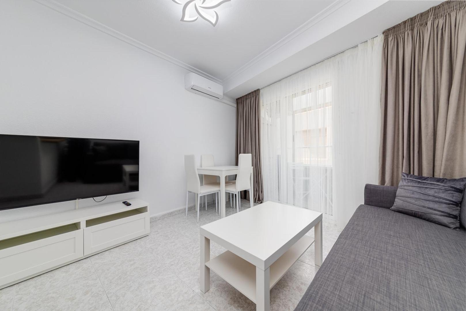 Calle Concordia 86, Two Bedroom Apartment, Up To 6 Guests, Near Del Cura Beach,Supermarket Mercadona And Central Bus Station Torrevieja Esterno foto